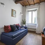 Oltrarno Modern Apartment In Florence